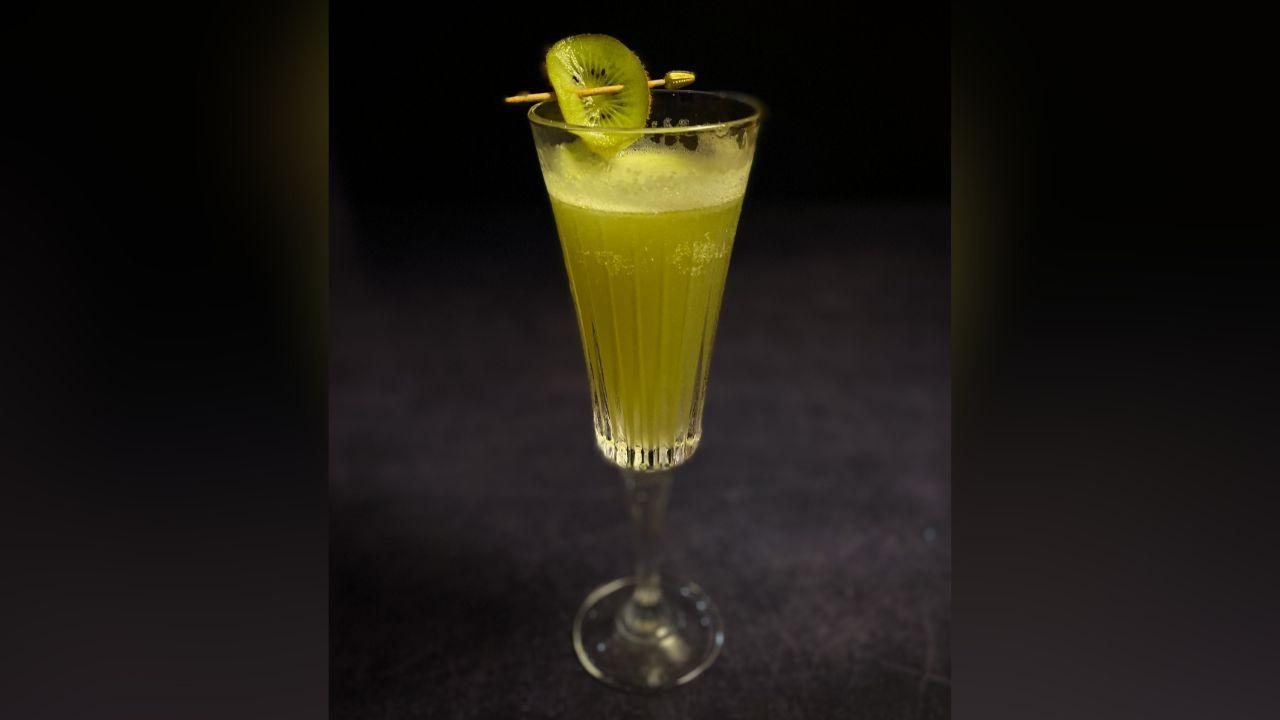 Kiwis are so versatile that they can also be mixed with whiskey, according to Shivkumar Gouda, executive bartender at Bombay High in ITC Maratha in Andheri, to make the Kiwi Tangy Rosemary Shrub. He says the rosemary kiwi cocktail is refreshing and fragrant. It combines the distinct flavours of rosemary and kiwi to tingle the taste buds enough with a play of flavour profile.
