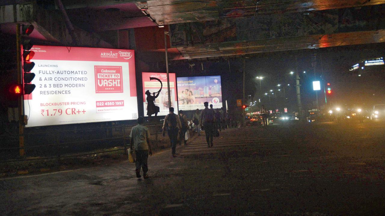 LED hoardings, which are considerably brighter than conventionally lit billboards, illuminate the Vashi Highway. Pic/Sayyed Sameer Abedi