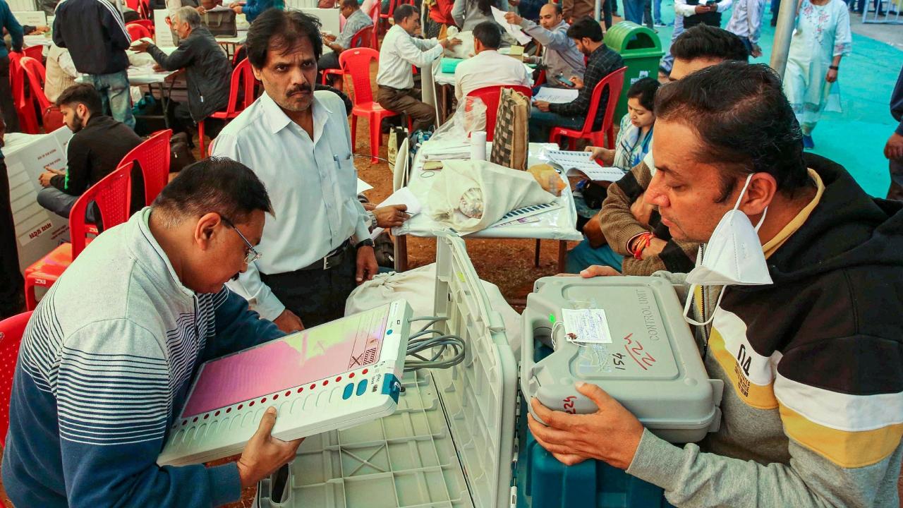 Chandel further informed that apart from this, there are 130 sector mobile police who will visit around eight to ten polling stations along with the sector magistrate in the highly sensitive polling centres and ensure the security arrangements.