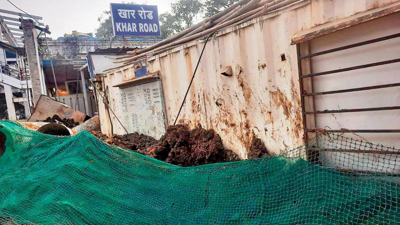 MRVC gets green cover net at construction sites to control spreading of dust