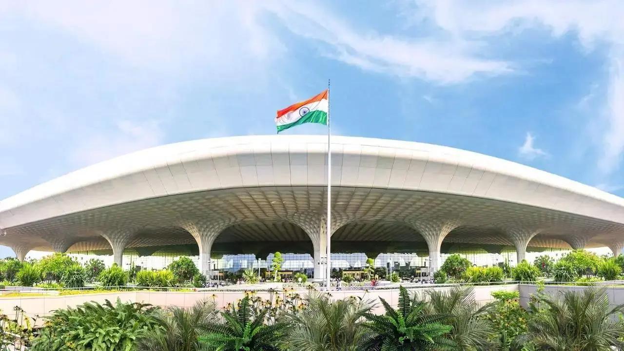  Mumbai airport reports record-breaking Diwali weekend; over 516,000 passengers, 1,032 air traffic movements