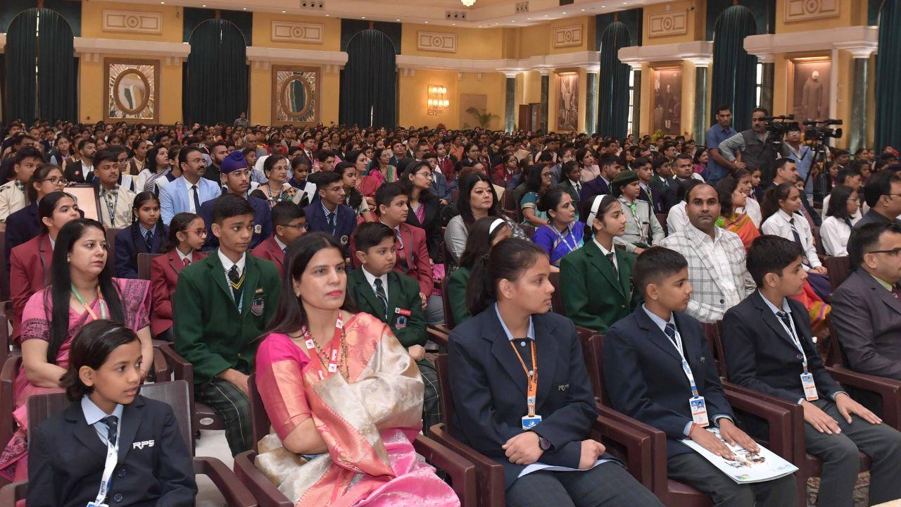 Highlighting children's innate sensitivity towards others' emotions, she advocated for instilling values of empathy, kindness, and a caring attitude from an early age.