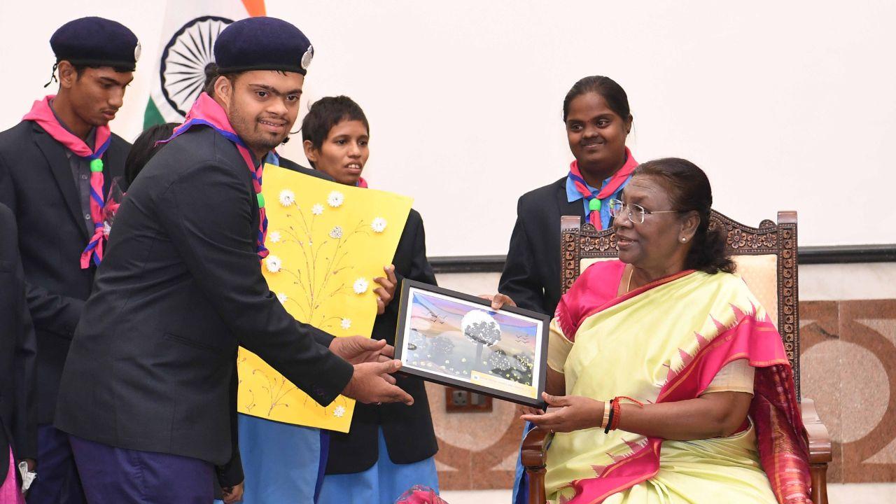 Acknowledging children's proficiency in technology and diverse knowledge, the President highlighted their remarkable talent showcased both nationally and internationally.