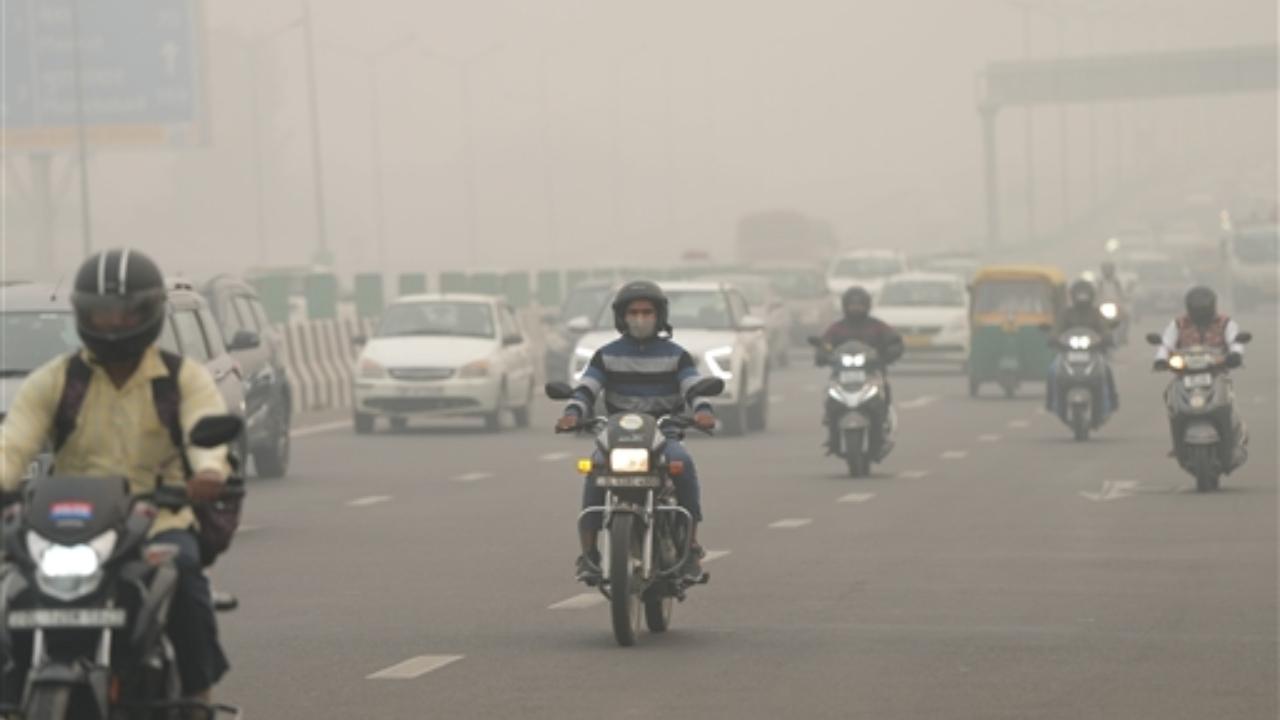 Delhi's AQI skyrocketed from 351 at 10 am on Thursday to 471 at 9 am on Friday