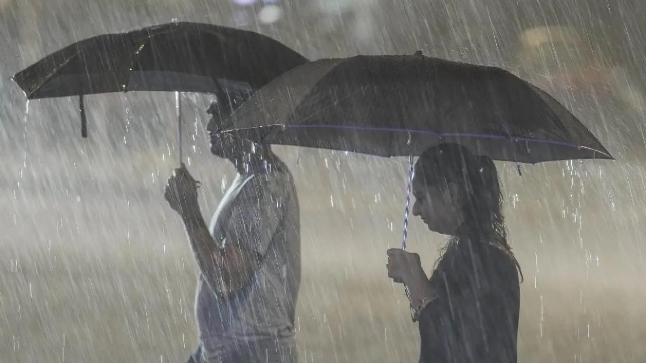 IMD predicts heavy rainfall in southern states, sounds orange alert in Kerala