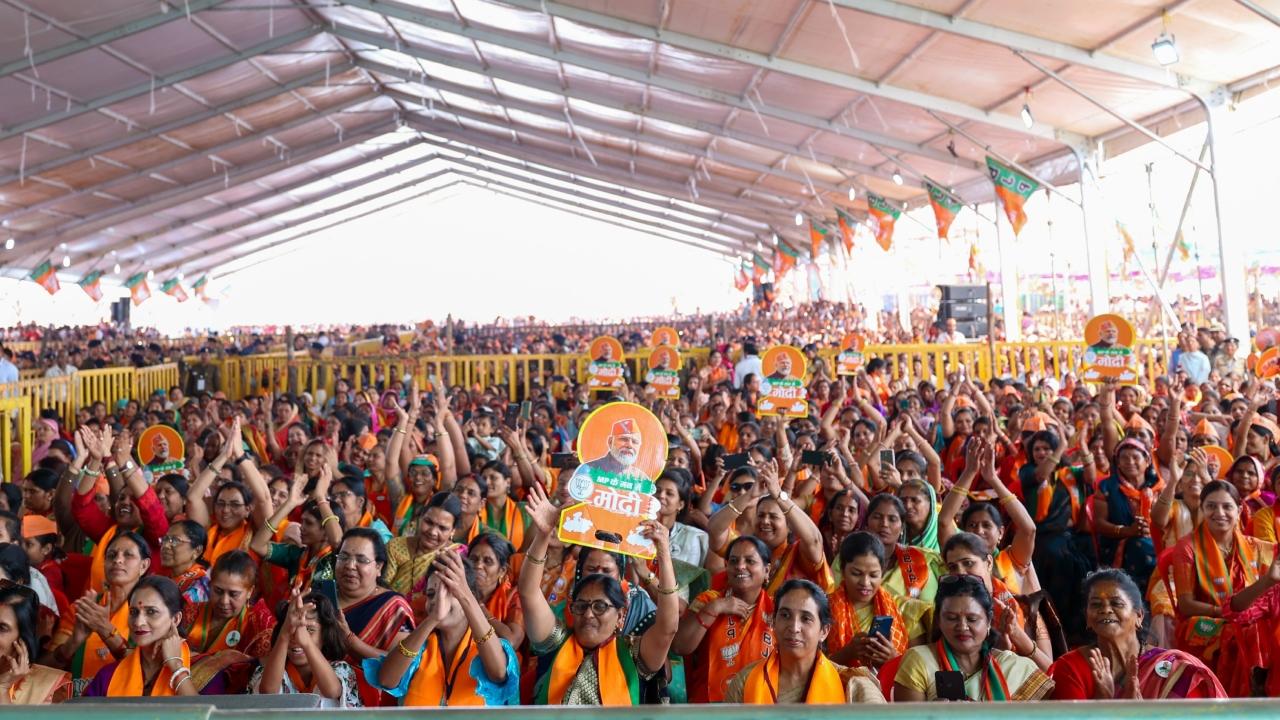 Targeting the Congress, the PM said that the party indulges in corruption wherever it comes to power and it works only for the welfare of one family in the country, apparently referring to the Gandhi family