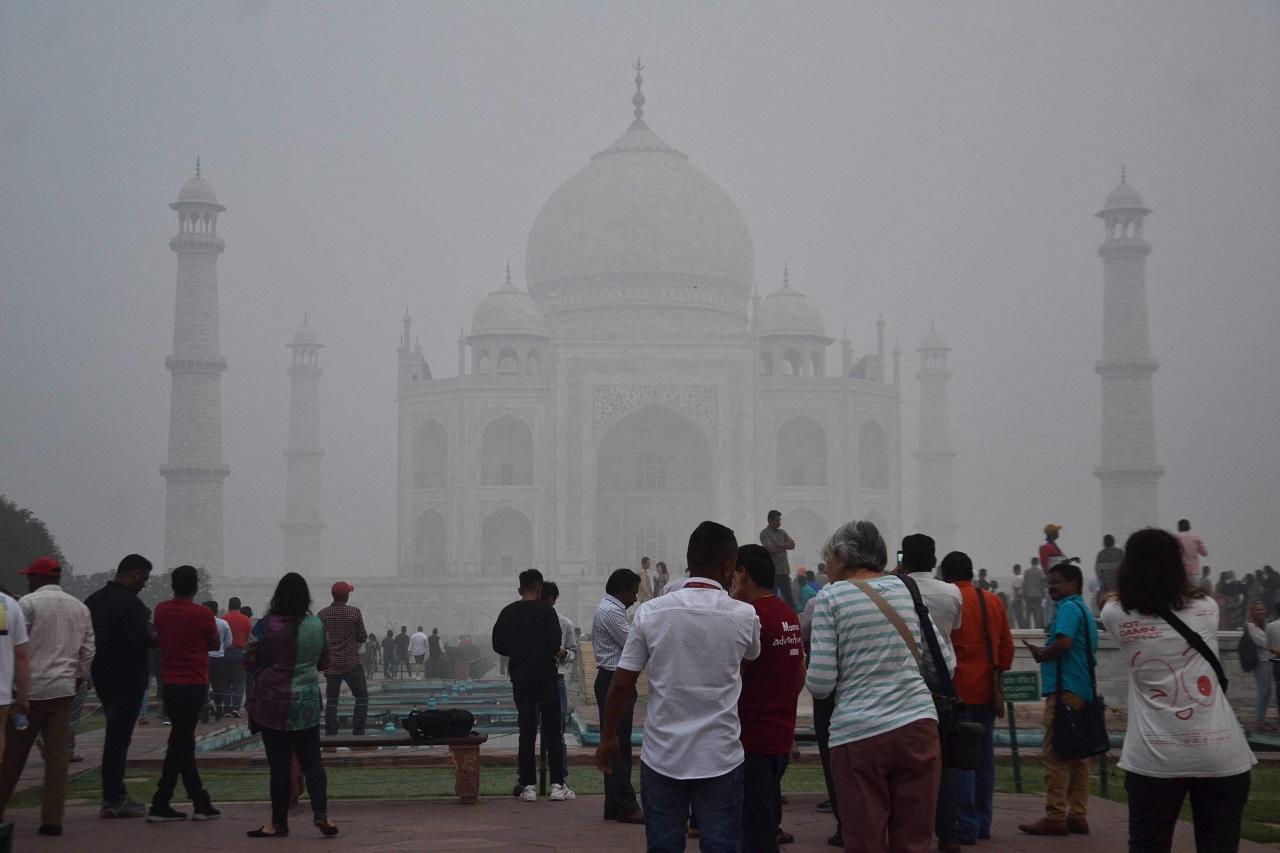 However, this was not the first time, the mausoleum of white marble was hidden amid the pollutants. The city's air quality level has reeled under the poor category since November 4 and was recorded at an overall air quality index of 256 this afternoon