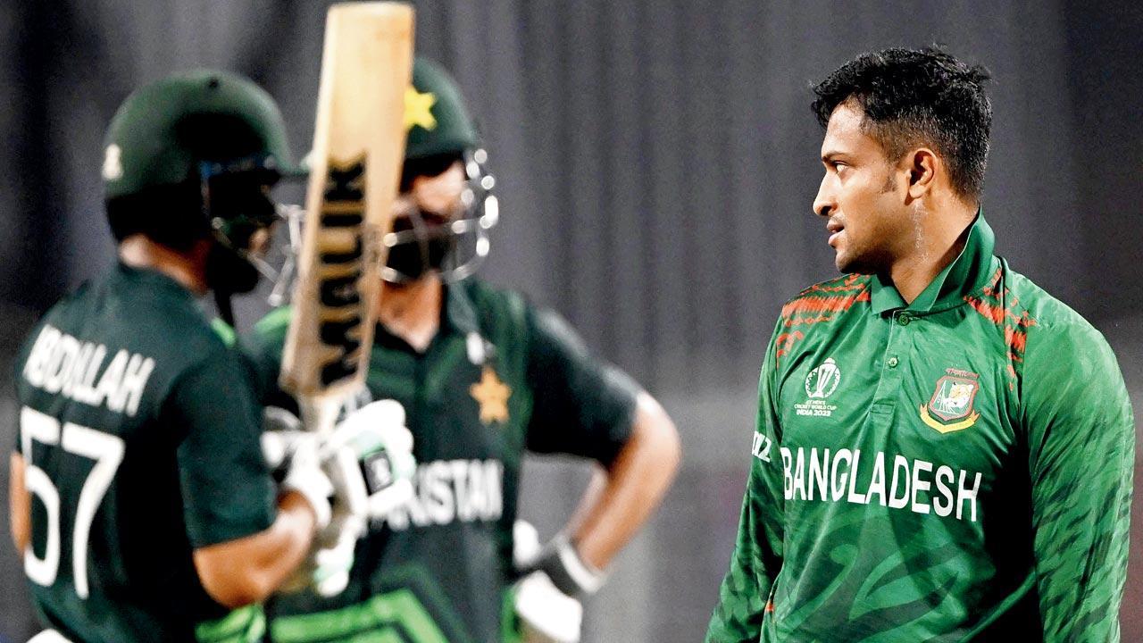 World Cup: Pakistan 'Bang' on target