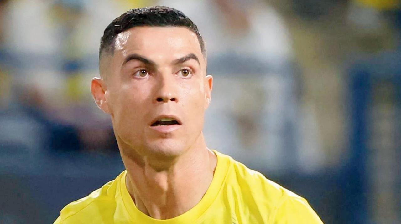 Ronaldo tells ref to overturn penalty call
