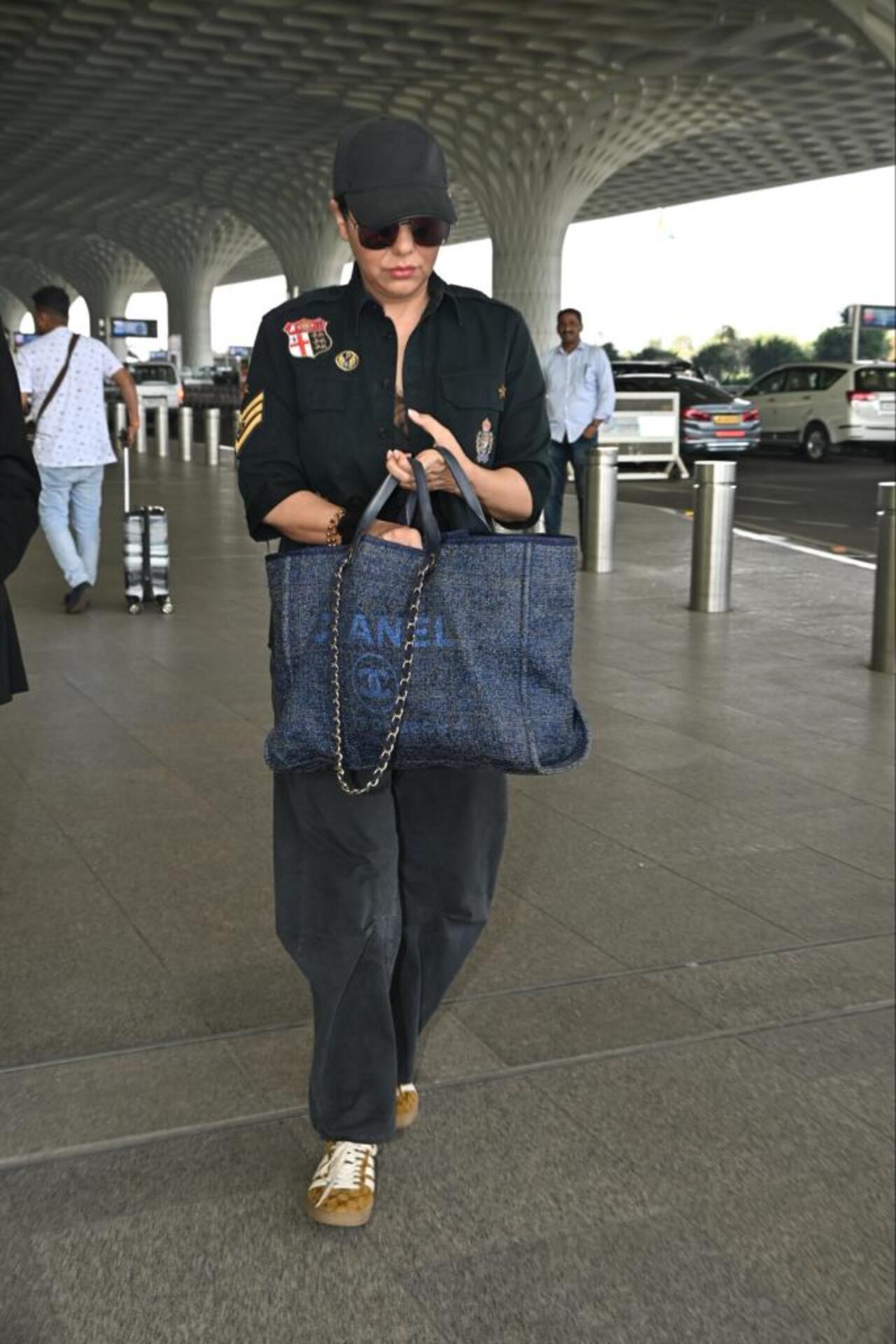 Gauri Khan was also spotted at the airport departure