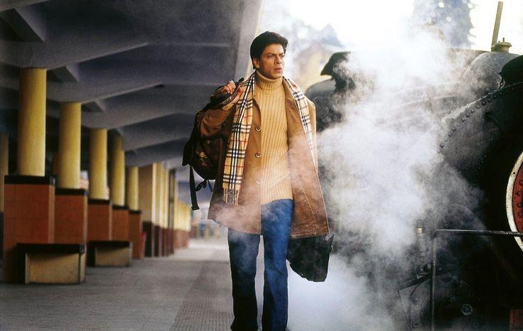 In Main Hoon Na, Shah Rukh Khan sported an irresistible undercover military look. His beige turtleneck sweater, trench coat, and Burberry scarf combined suave and ruggedness. The iconic train scene left everyone in awe.