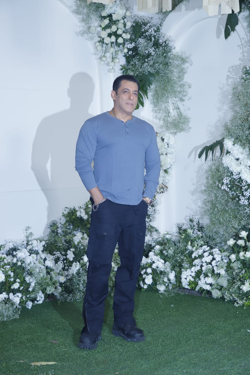 Bollywood's Bhaijaan, Salman Khan, also attended the party. The ace actor chose to go simple as he donned a plain blue T-shirt with matching jeans