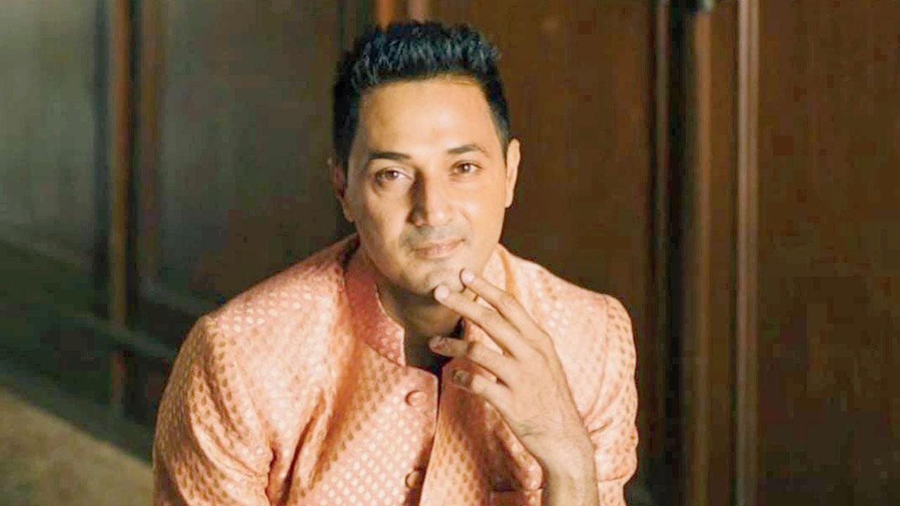 Mumbai: Co-traveller comes forth to support writer Siddharth Sanghvi