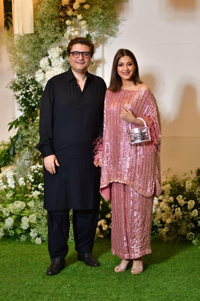 Sonali Bendre looked gorgeous in her monochrome outfit as she attended the Diwali party with her husband