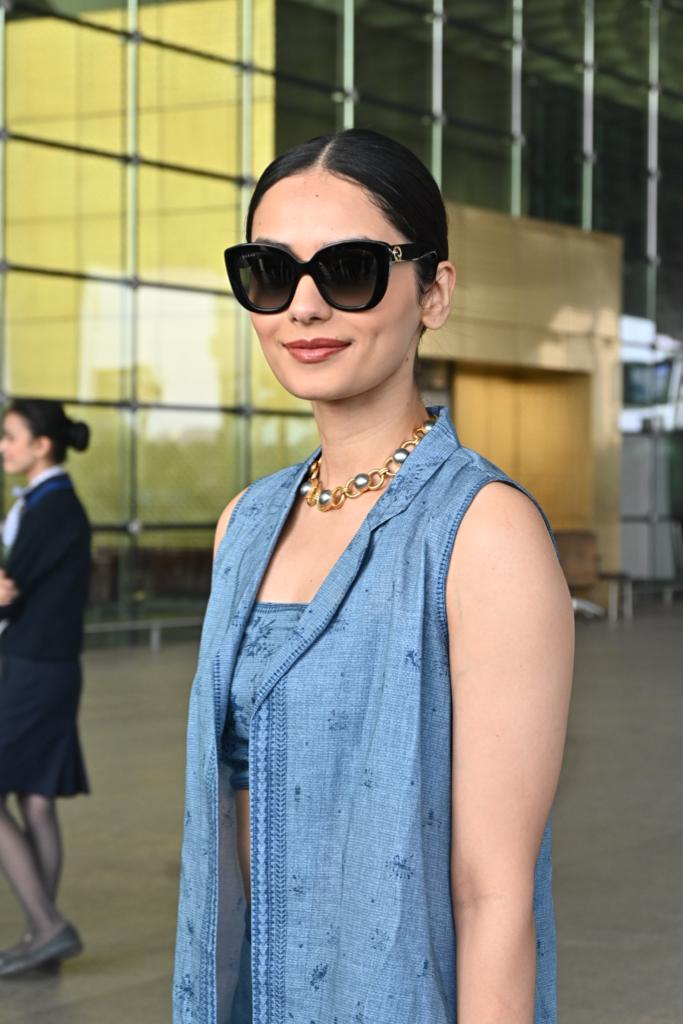 Manushi Chhillar was clicked at the airport wearing a denim dress 