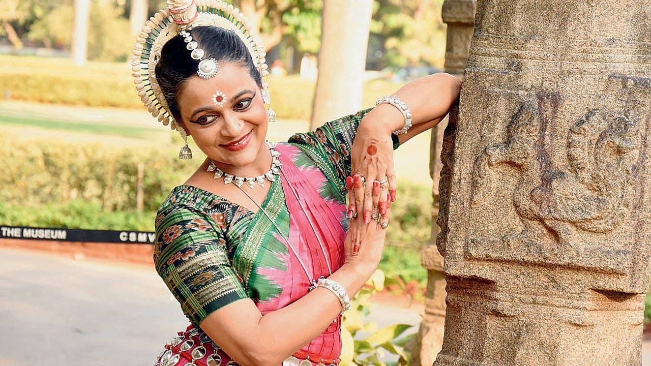 Dr Prachi Jariwala holds an Odissi pose