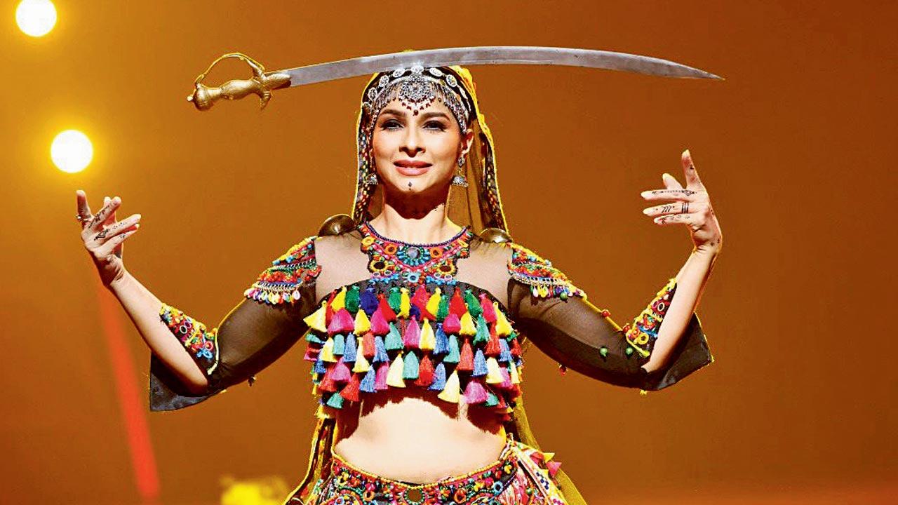 Tanishaa owns the stage 