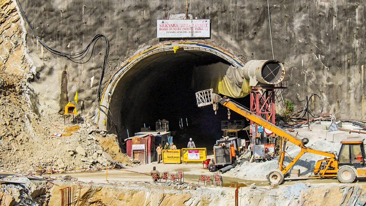 A view near the entrance of the Silkyara Tunnel during a rescue operation of 41 workers. Pics/PTI