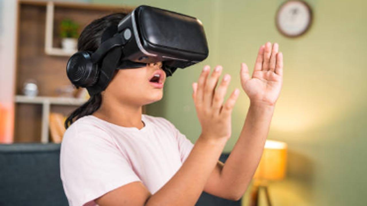 Virtual reality experiences can alleviate fear, phobias