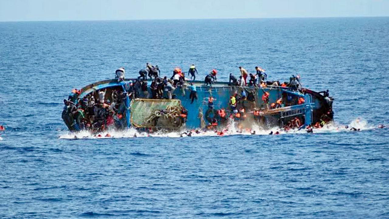 Dozens missing as boat capsises off Yemen coast