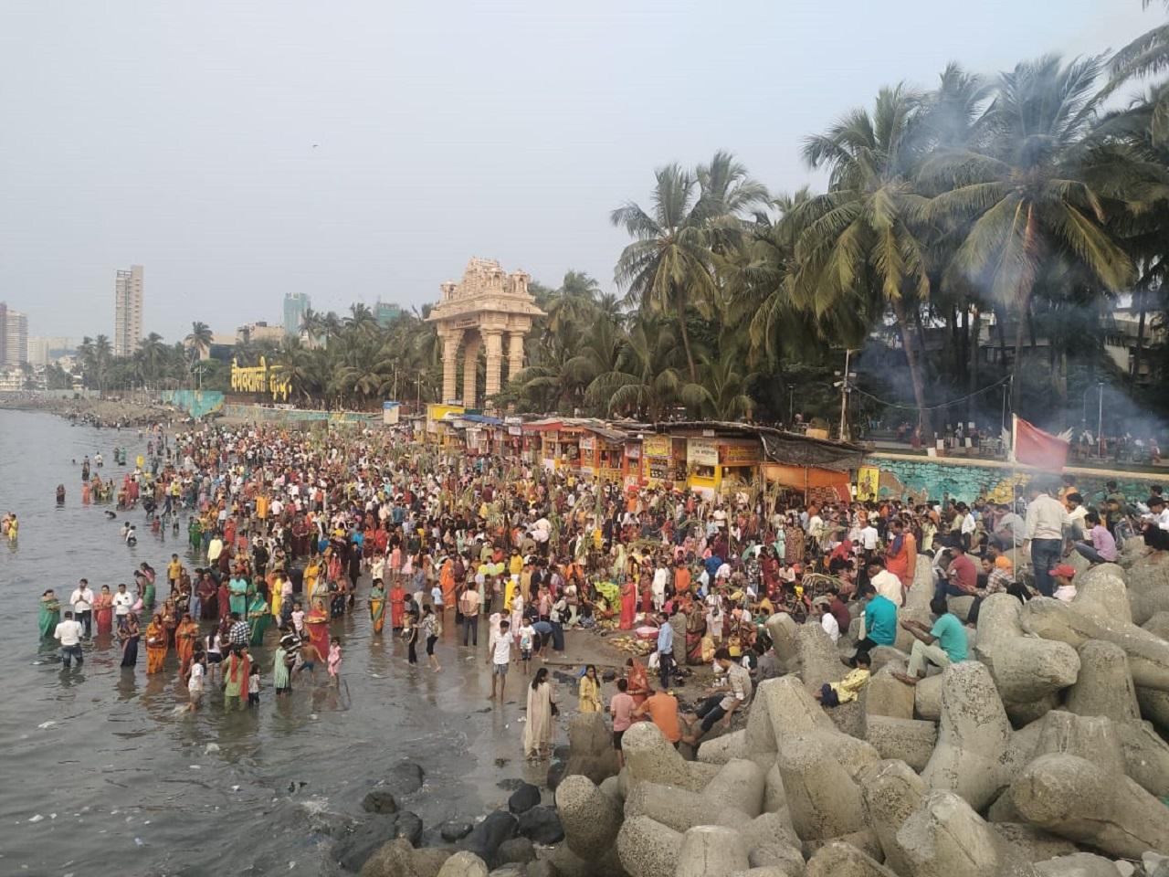 The festival is dedicated to Sun God, which people believe sustains life on the earth (Pic/Sameer Markande)