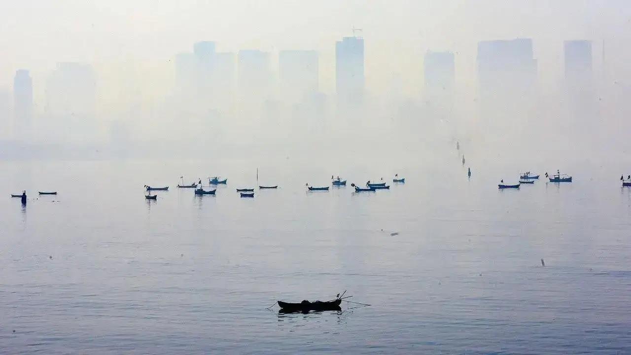 Avoid morning-late evening walks if AQI is `poor to severe`, says advisory Avoid morning-late evening walks if AQI is `poor to severe`, says advisory