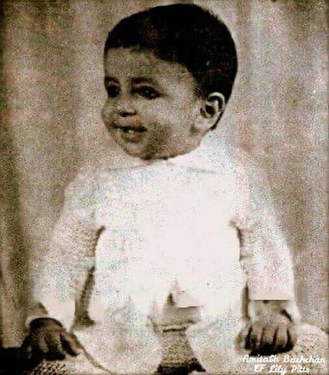 Take a wild guess as to who this is? It's Amitabh Bachchan!
