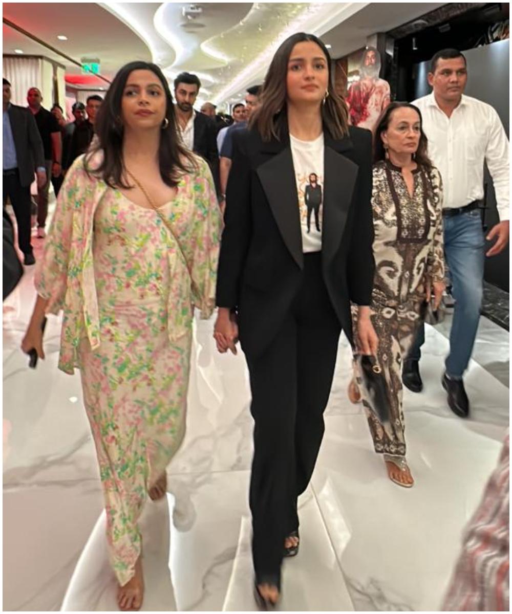 Alia and Shaheen Bhatt were accompanied by their mother Soni Razdan