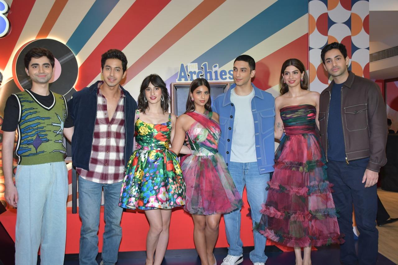 Dot, Mihir Ahuja, Vedang Raina, Yuvraj Menda, Suhana Khan, Agastya Nanda and Khushi Kapoor posed together at The Archies album launch