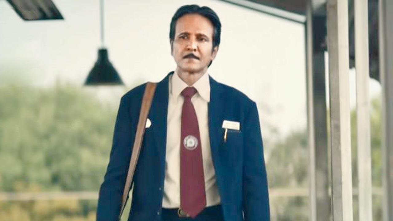 Kay Kay Menon plays his mentor in the show