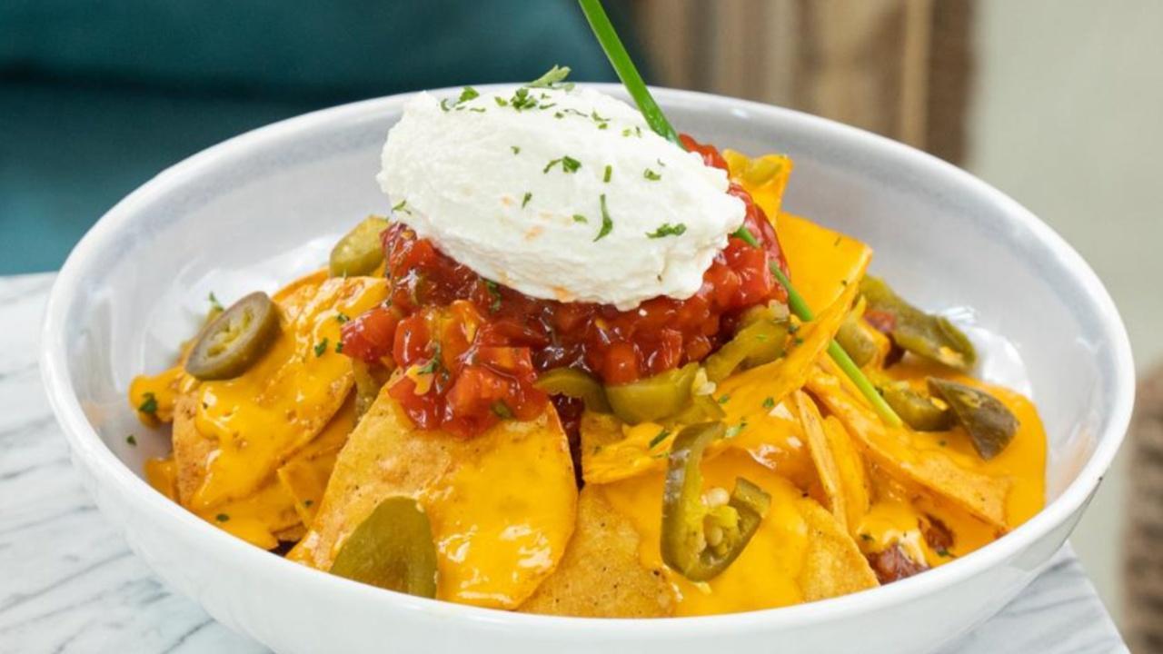Barbeque chicken to spinach: Indulge in some innovative crispy and creamy nachos with these easy recipes