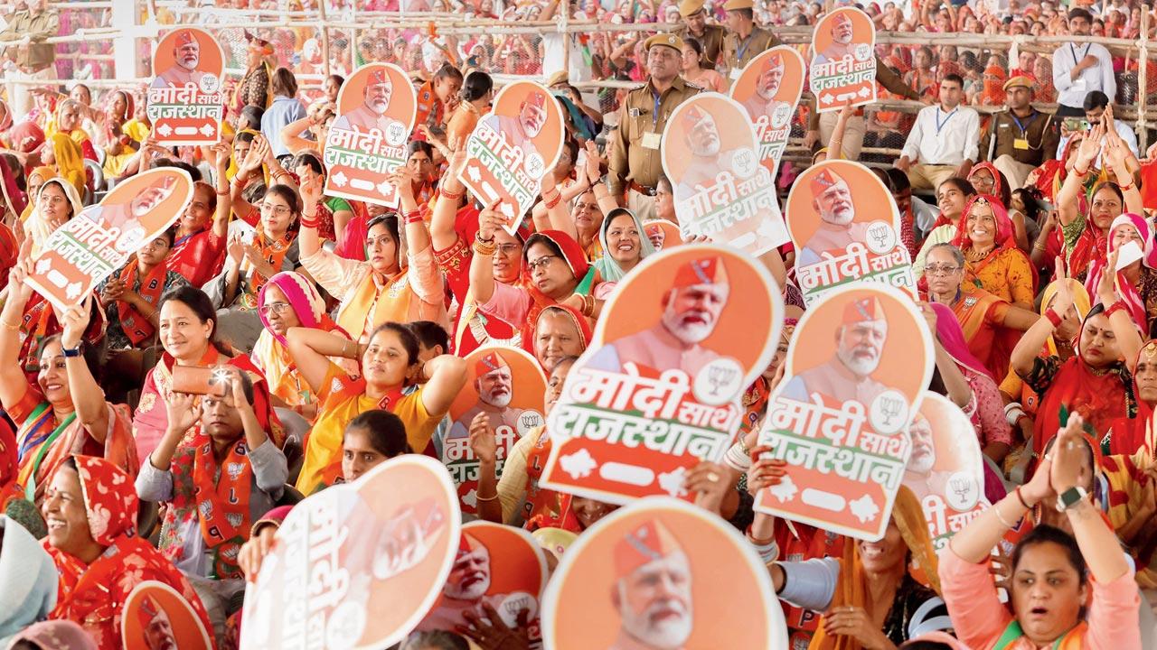 PM Modi ‘controls’ everything, says Kharge