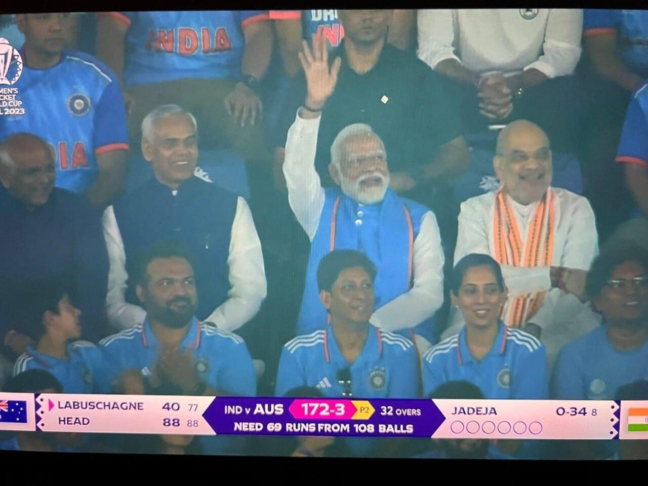 PM Narendra Modi arrived for the match after the first innings. He was seen waving to the crowd as they chanted his name. He also presented the trophy to the Australian team post match