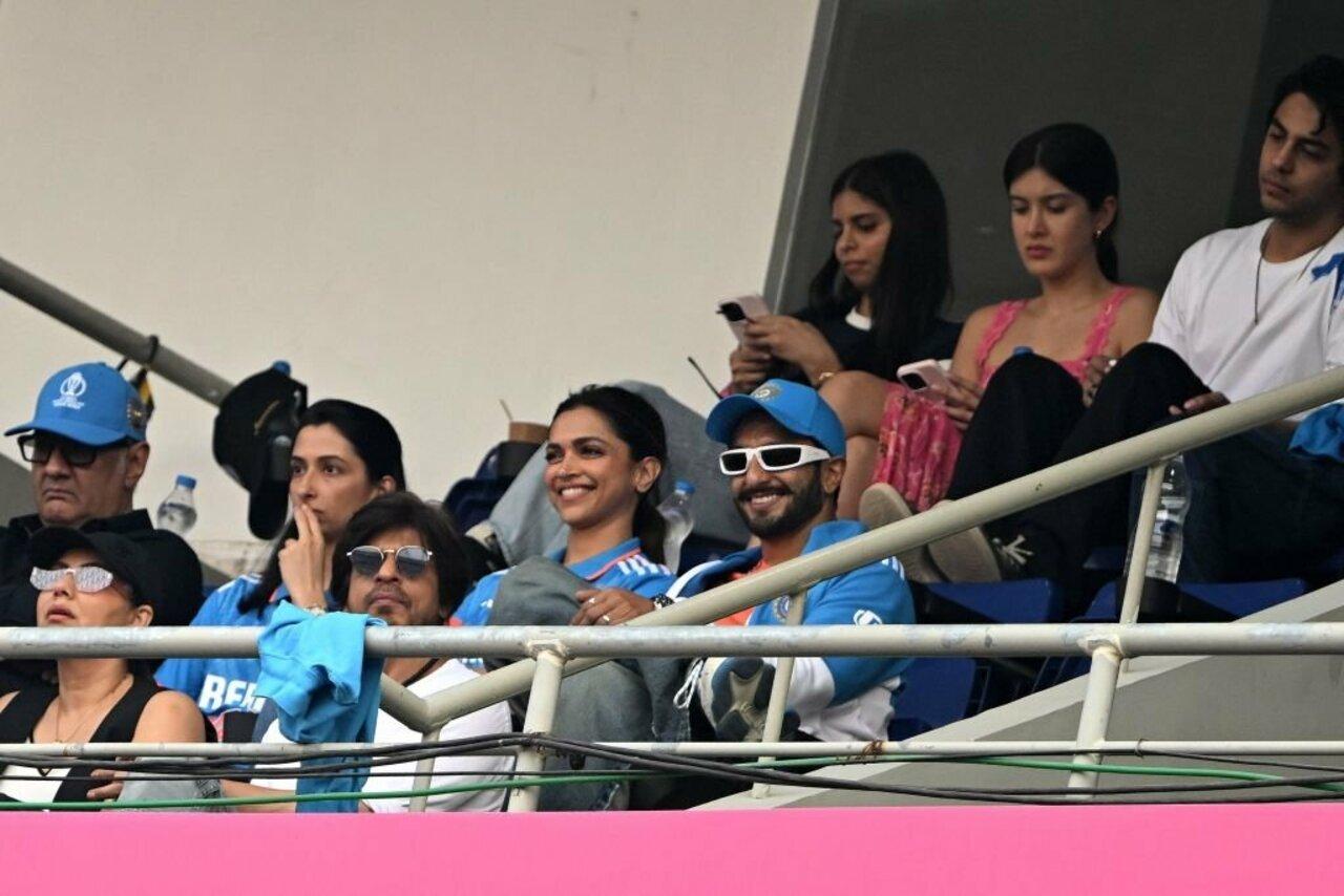 Suhana Khan, Shanaya Kapoor, Aryan Khan were seen seated together at the stands