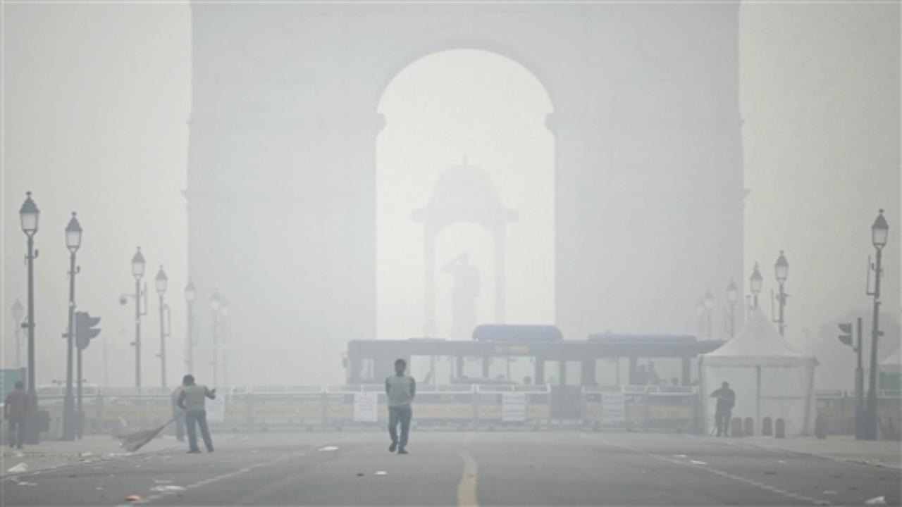 These measures constitute the final stage -- Stage IV -- of the Centre's air pollution control plan called the Graded Response Action Plan (GRAP).