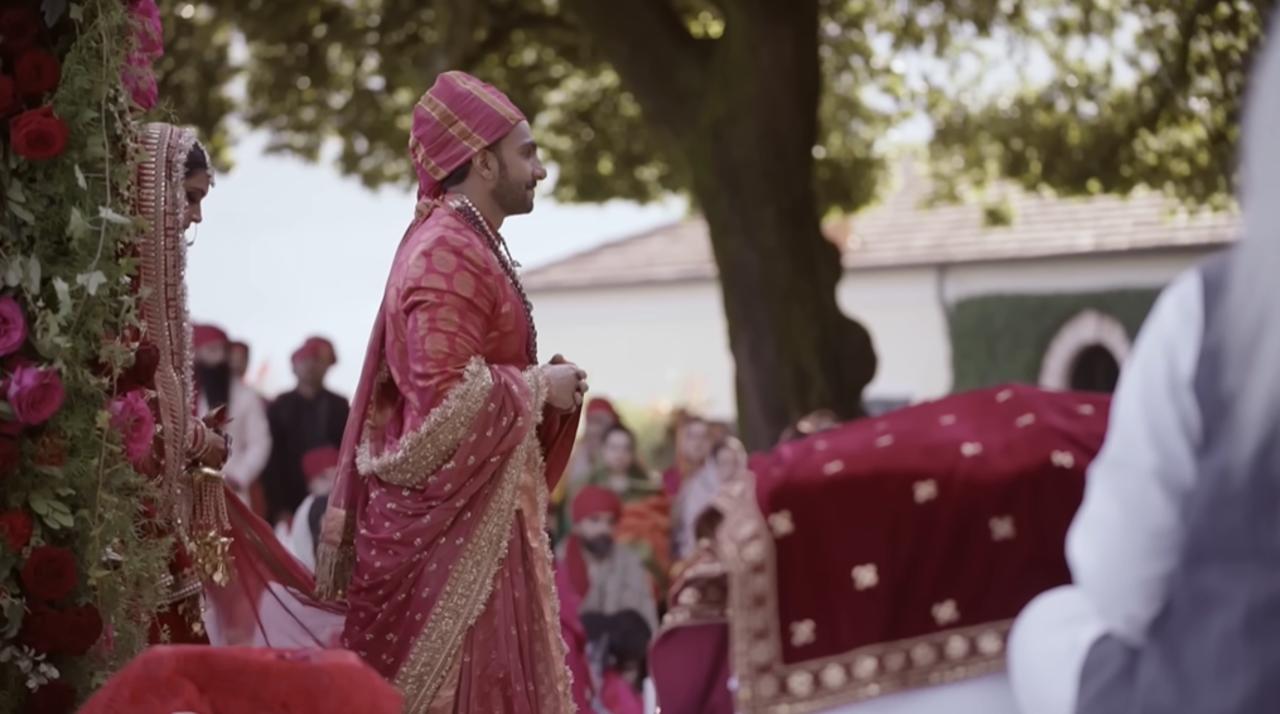 Ranveer and Deepika took pheras in the presence of their family members and close friends