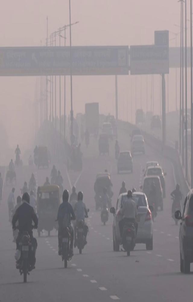 Delhi Environment Minister Gopal Rai called a meeting of all concerned departments on Monday in view of the increasing pollution. The meeting also conducted discussions on the strict implementation of GRAP-4.