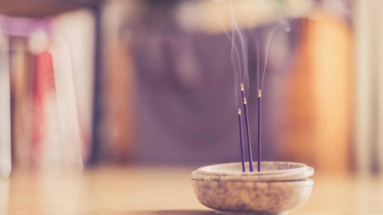 Limit your use of firecrackers, and limit the number of dhup agarbattis (incense stick) you burn inside the house during Diwali puja. Some people tend to burn a lot of dhup inside the house which increases the amount of pollution.  