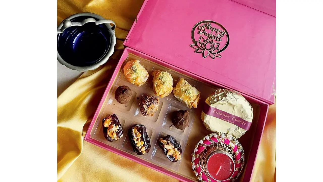 Dolce Borough has scrumptious Diwali boxes that you can customise. They also offer special boxes for corporate gifting which contain a brownie, cookie bites, a diya, and biscuits.
Dolce BoroughWHERE: Vile ParlePRICE: Rs 780 onwards for cakesTO ORDER: 9920530885