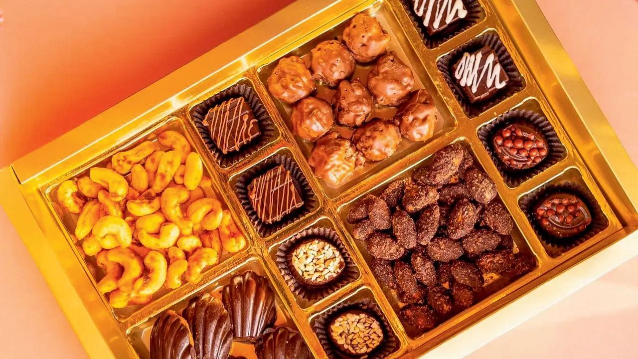 For those looking to indulge in chocolatey treats this festive season, The Chocolate Kitchen has got your back. With over 50 hampers to choose from, the hampers overflow with luxury artisanal chocolates, dry fruit jars, cookies, and much more—all packed into pretty baskets that you can customise.
The Chocolate KitchenPRICE: Rs 1,000 onwardsTO ORDER: @thechocolatekitchen_tck; INSTAGRAM