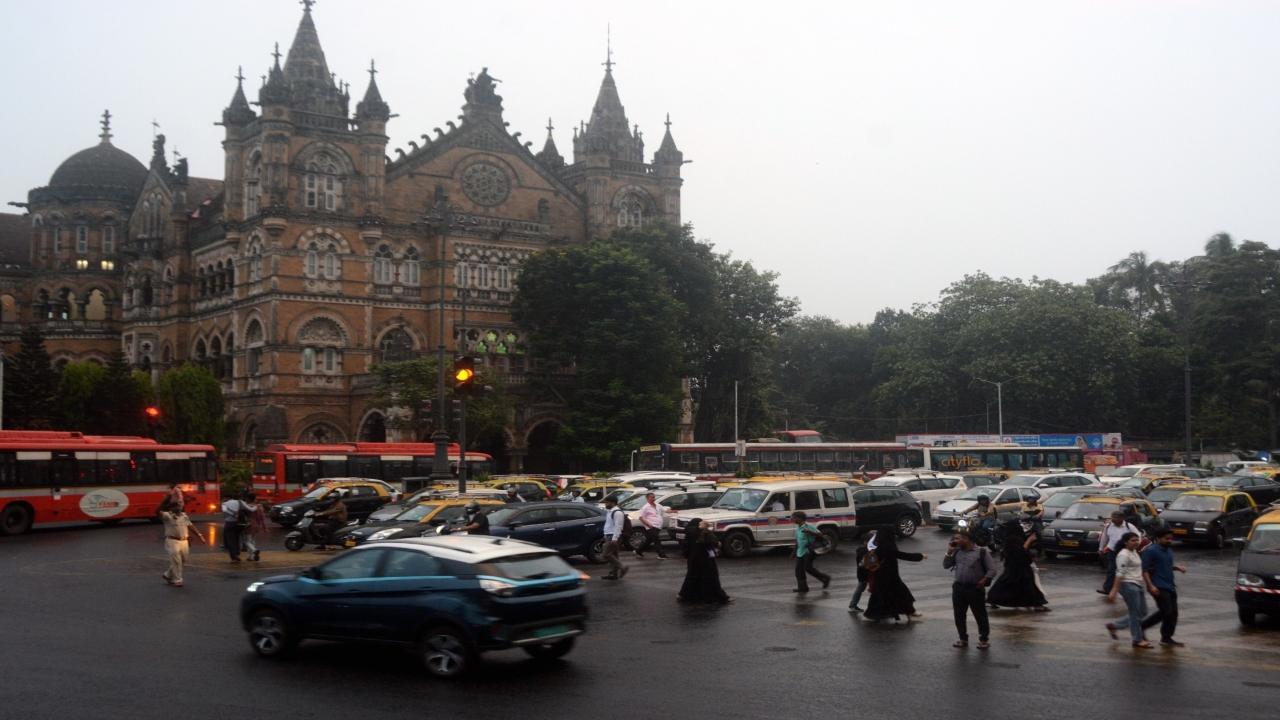 In Pics: Drizzle in Mumbai