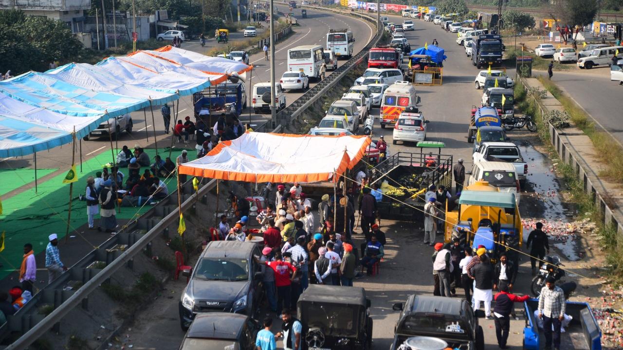 Farmers had been staging a 'dharna' in the middle of the Jalandhar-Phagwara section of the highway, and this affected traffic between Jalandhar and Delhi