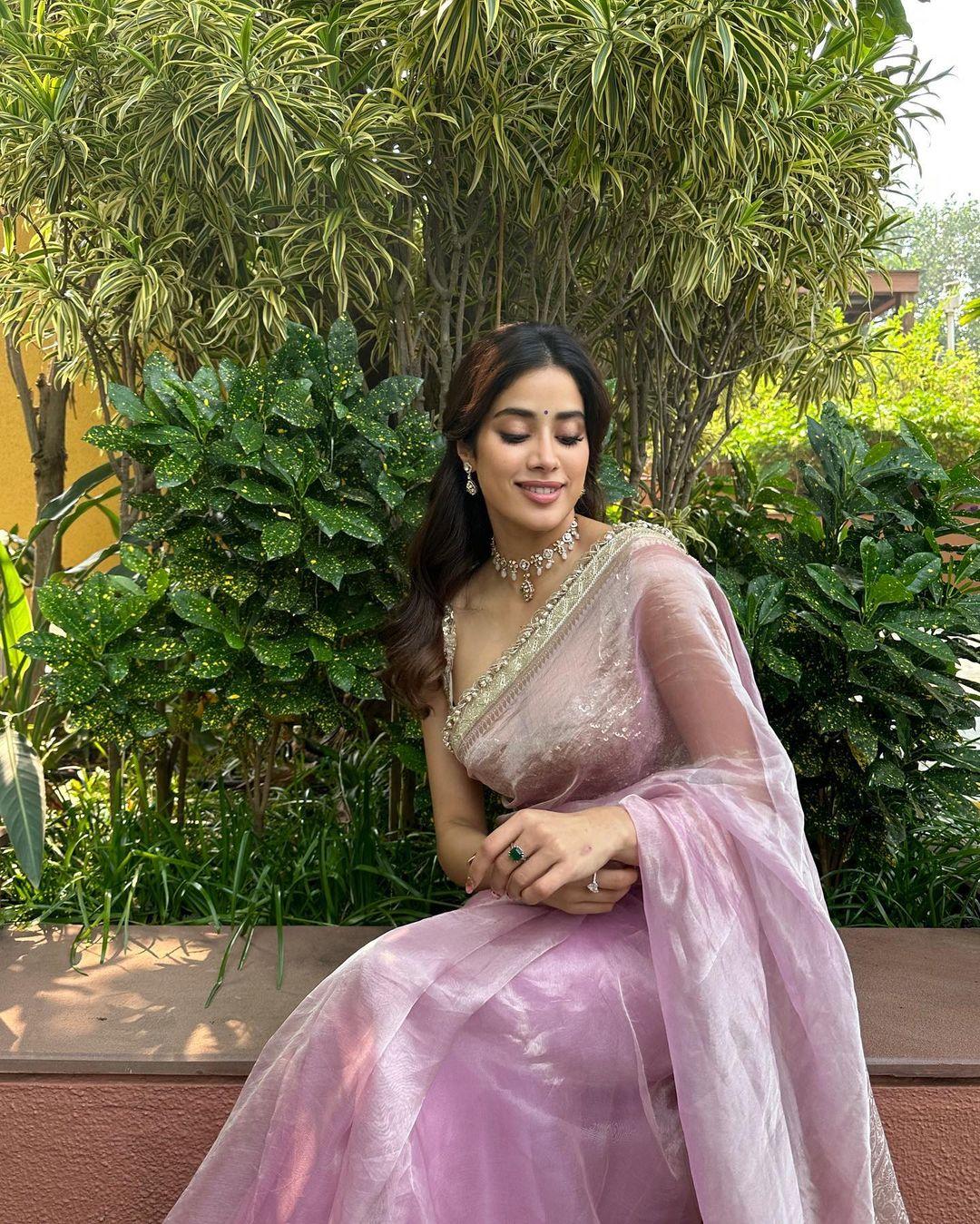Her stunning outfit was complemented by a nude makeup look, emphasizing the beauty of simplicity. Ditching heavy jewellery, she chose a chic necklace to complete her look