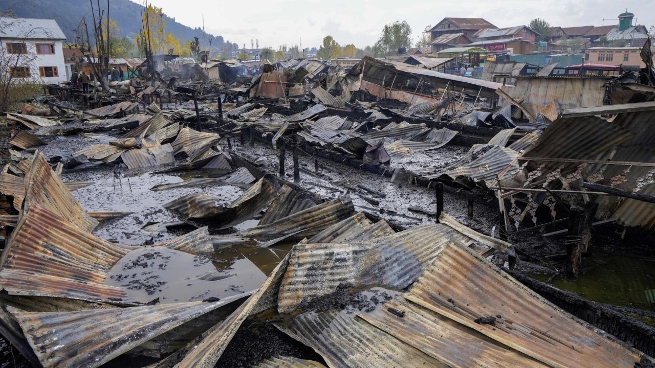 The cause of the fire, which consumed five houseboats and an equal number of huts attached to them, was not immediately known