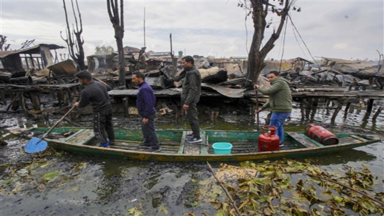 A police spokesman said the three tourists who lost their lives are Anindaya Kowshal, Mohammad Moinud and a third person identified as one Das Gupta -- all from Bangladesh. They were staying on the houseboat Safeena, which was gutted in the blaze.