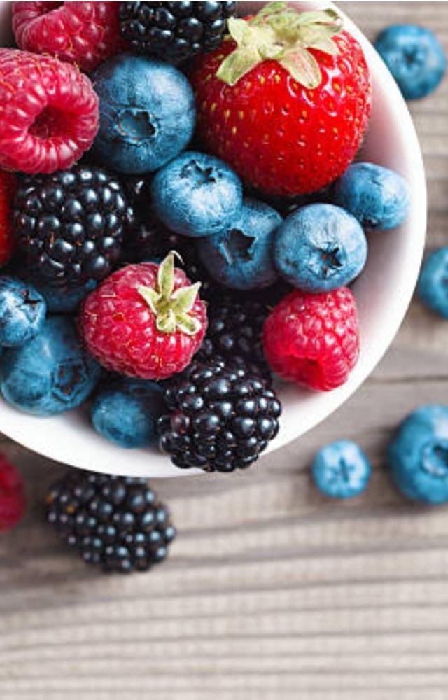 Rich in antioxidants, prebiotics and potassium, brides must eat all kinds of berries to achieve a radiant glow, keep the skin firm and improve elasticity
