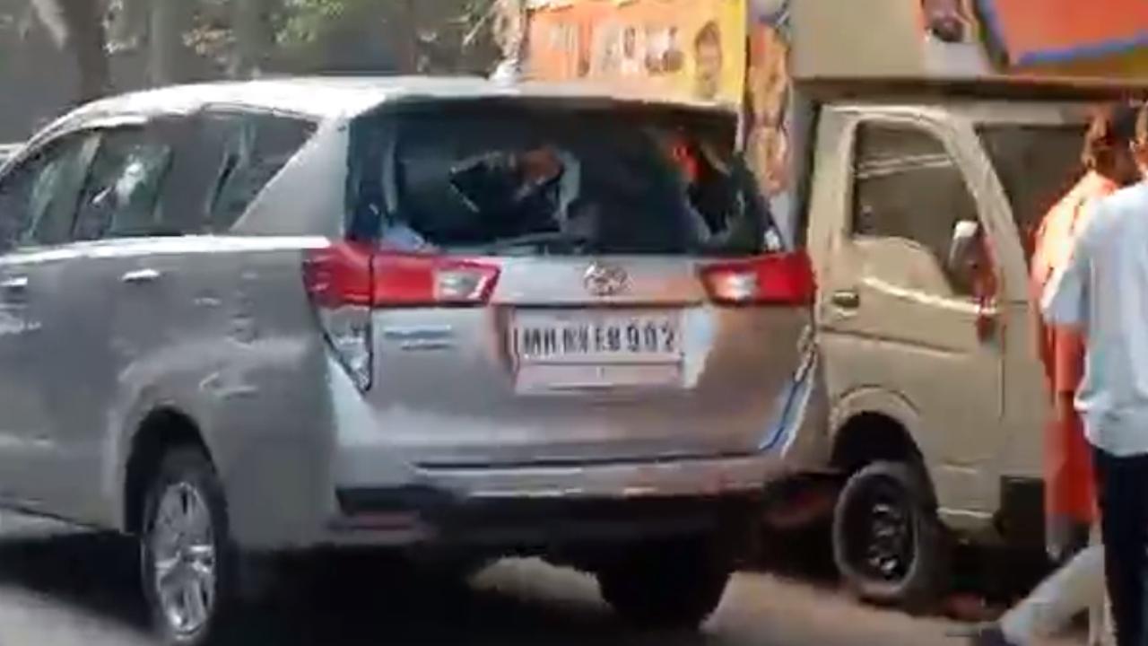 The agitators were raising the slogan 