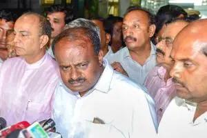 Former K'taka CM HD Kumaraswamy faces FIR for connecting Diwali lights illegally
