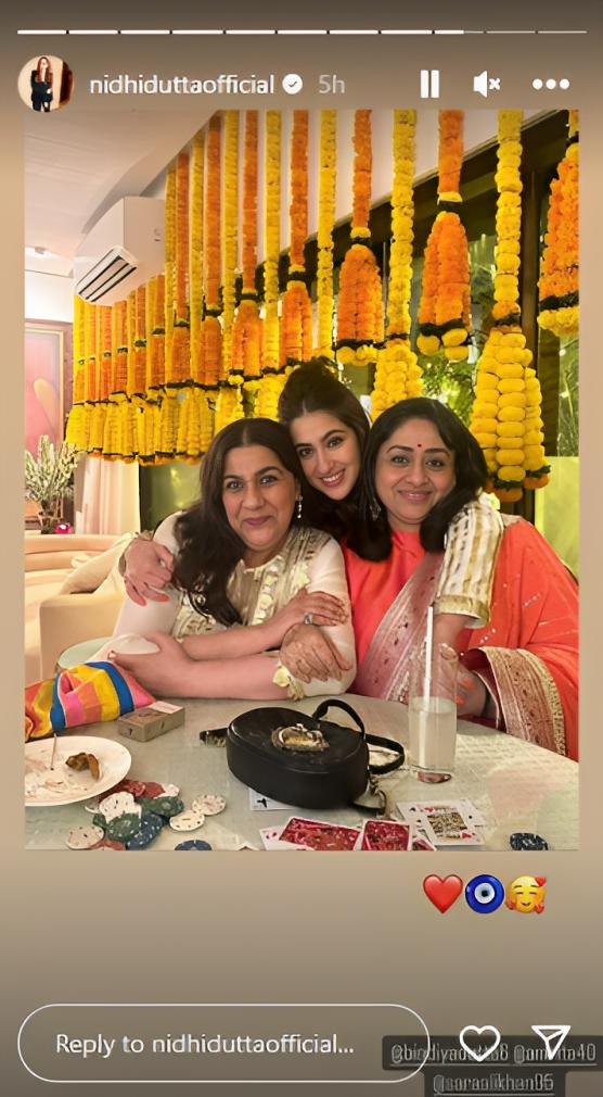 Amrita Singh or Sara Ali Khan? or both? this mother and daughter duo is everything!