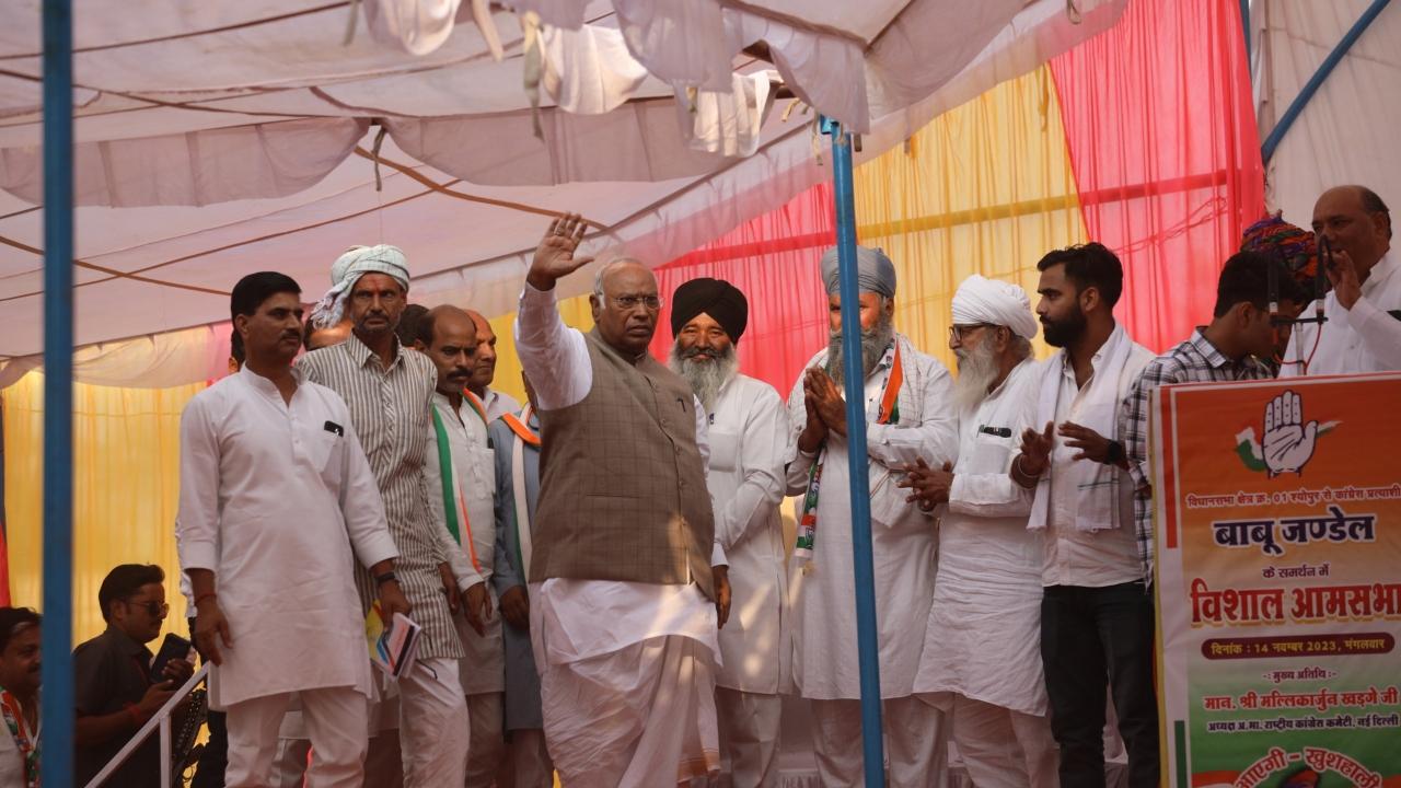 The Kamal Nath-led Congress dispensation, which was in power in Madhya Pradesh for 15 months till March 2020, waived farm loans of 27 lakh farmers. But by toppling that government, the BJP deceived labourers, farmers, small traders and unemployed people, Rahul Gandhi alleged